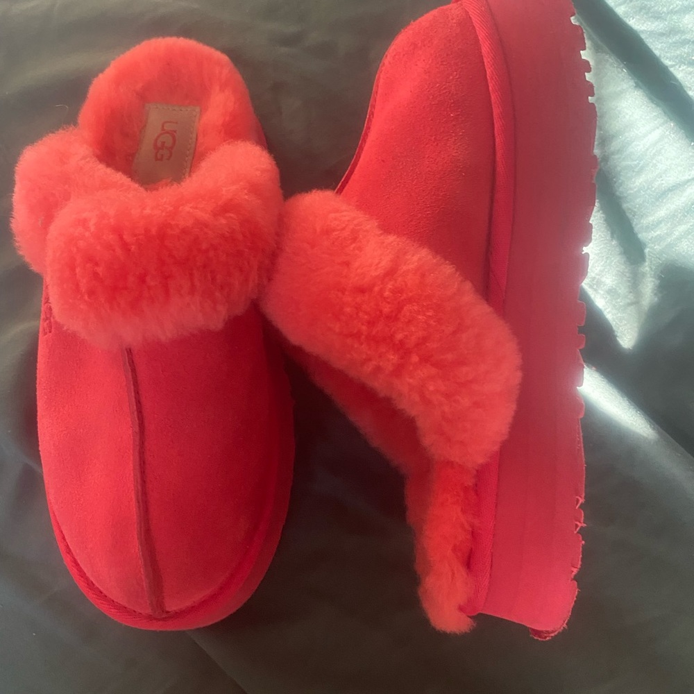 coral platform uggs size 7
